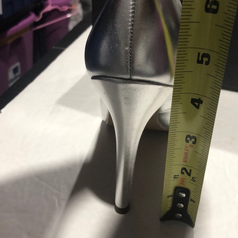 Steven by Steve Madden silver heels size 7.5 - Picture 6 of 6